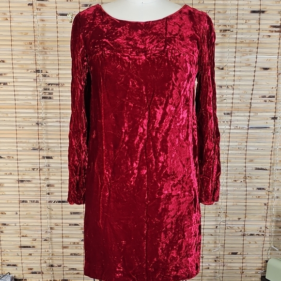 Vintage America Dresses & Skirts - Vintage Red Crushed Velvet Long Sleeve Beaded Dress